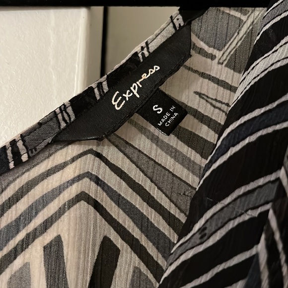 Express sheer tunic, size small - Picture 2 of 3